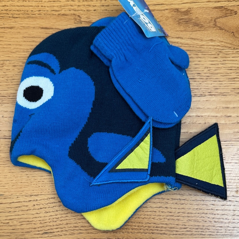 Disney Blue and Yellow Fish Hat and Mittens